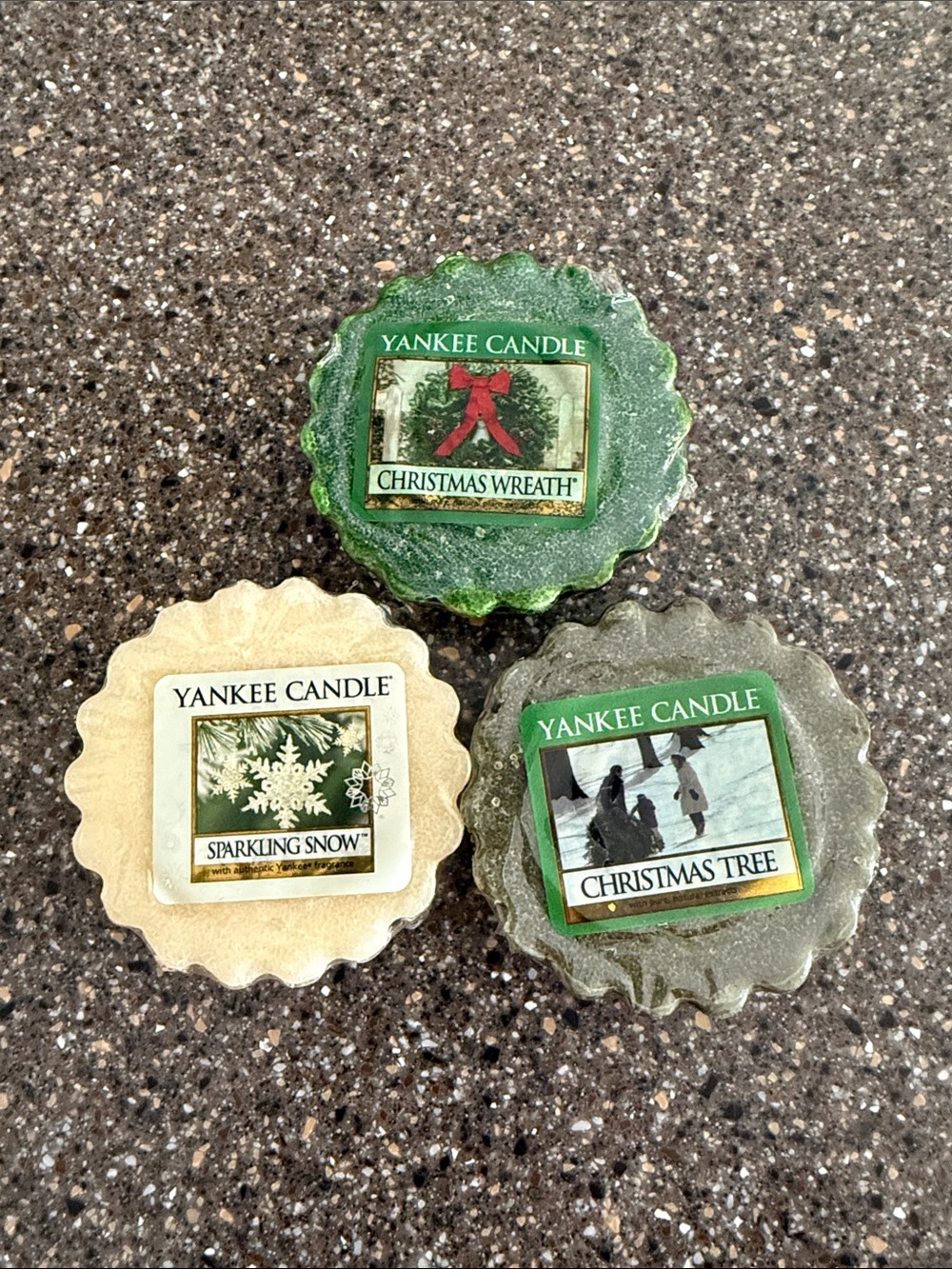 Yankee Candle Holiday Wax Tarts in Green, Cream, Gray